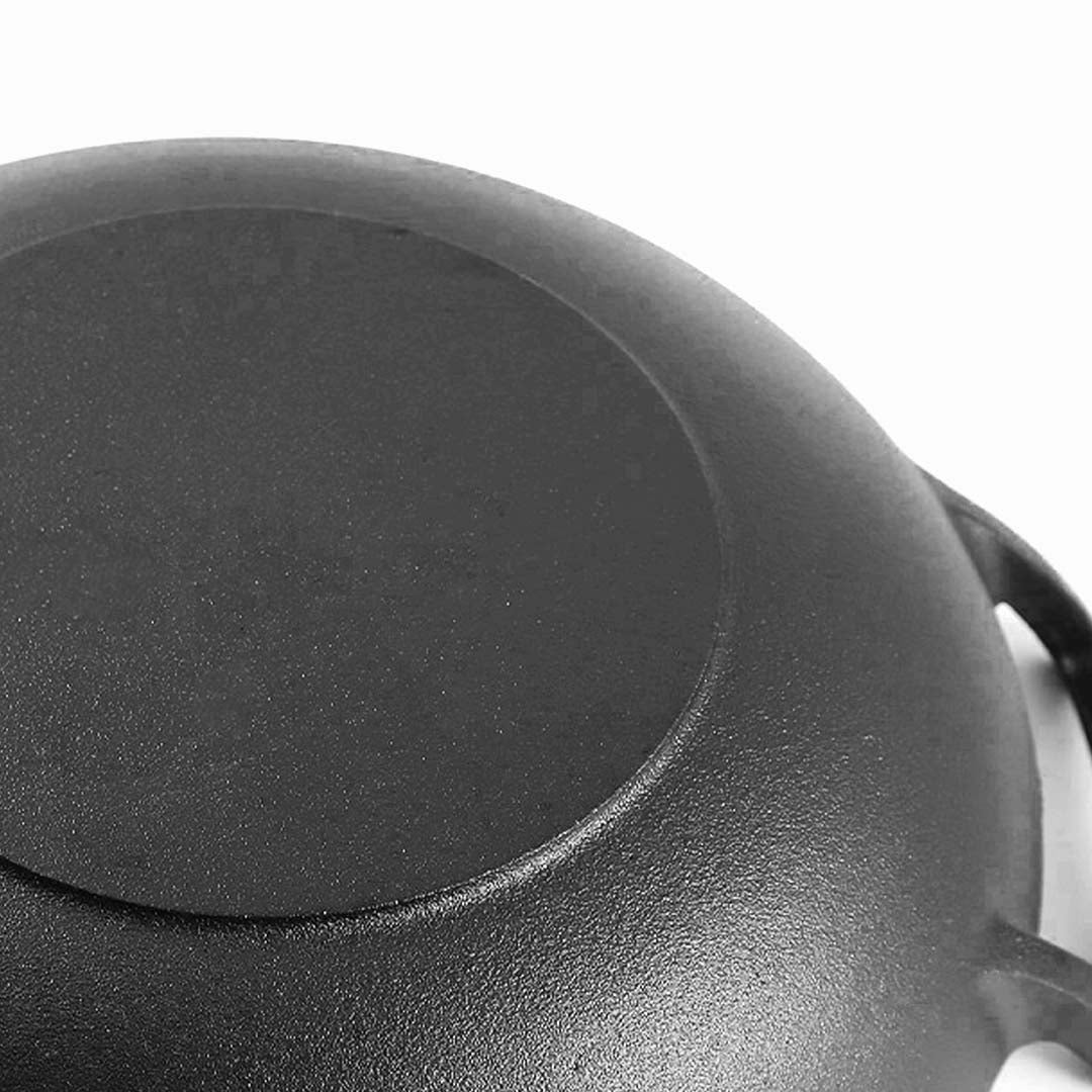 Wok With Wooden Lid