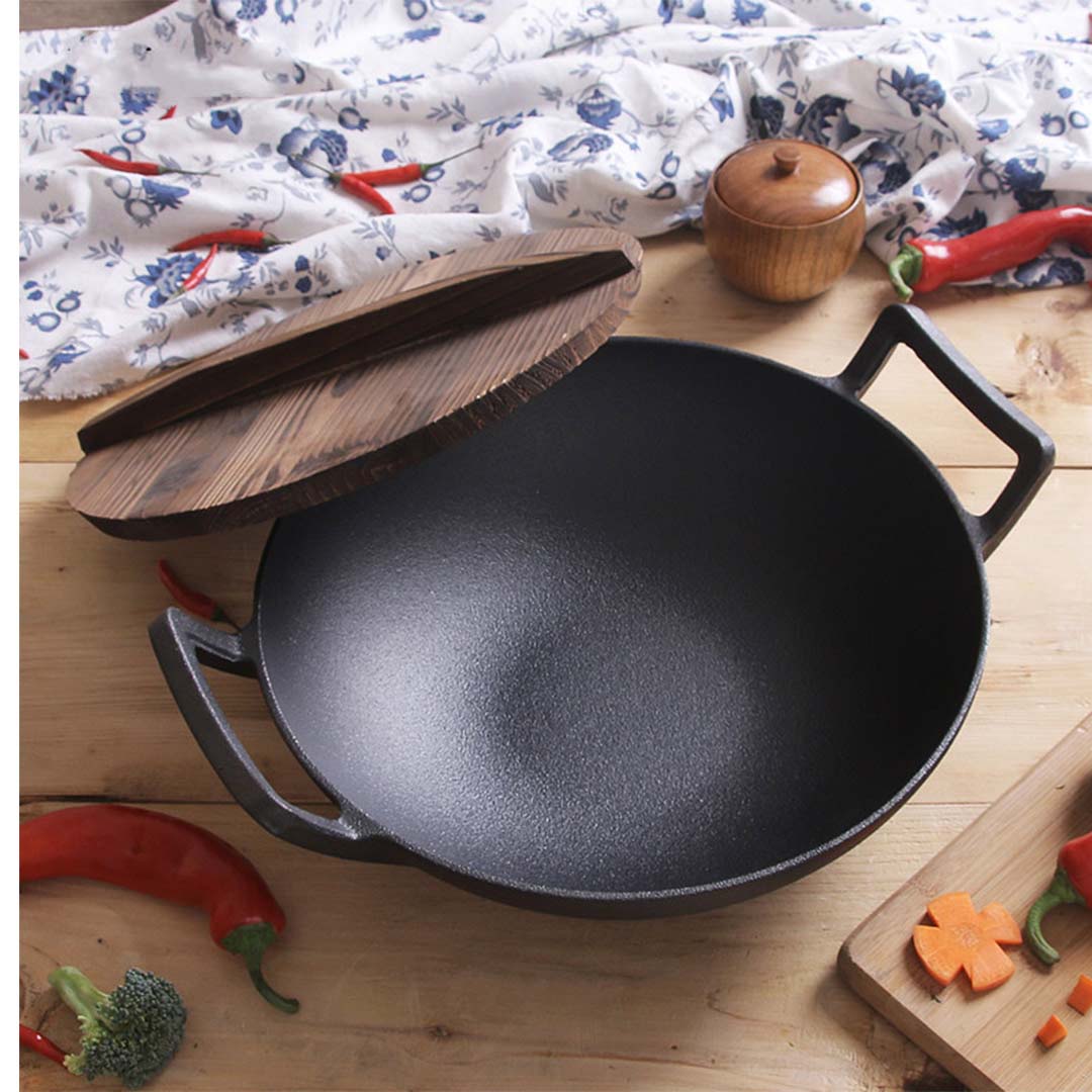 Wok With Wooden Lid